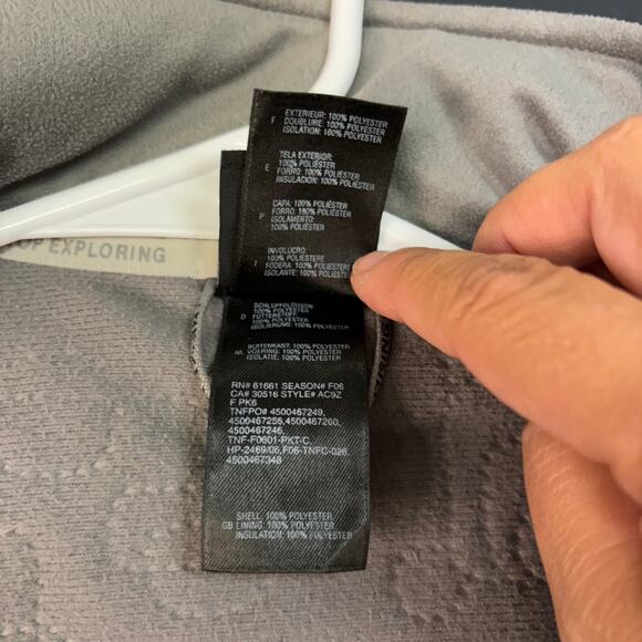 The North Face women’s purple insulated jacket M  zip front lightweight coat - Picture 7 of 9